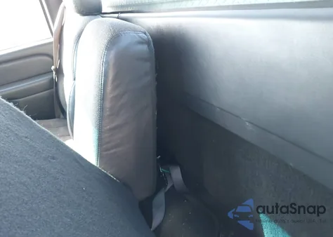 2002 Chevrolet Silverado 1500 из США, поврежденный, VIN 1GCEK14V72Z112160